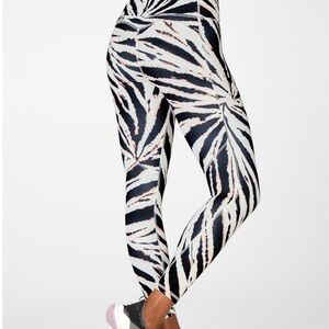 Fabletics PureLuxe Ultra High-Waisted 7/8 Legging Spinner. Zebra print. Small